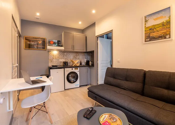 Apartment Le Cognacais Charme, Confort & Art De Vivre *